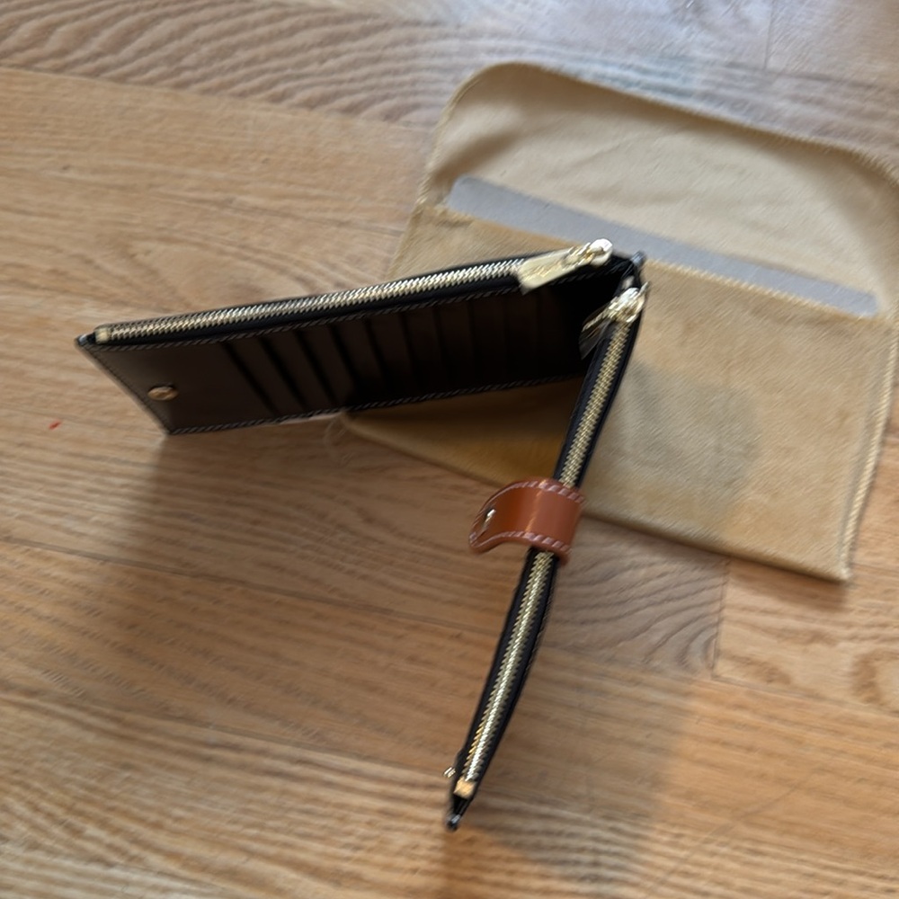 Wallet - Picture 3 of 6
